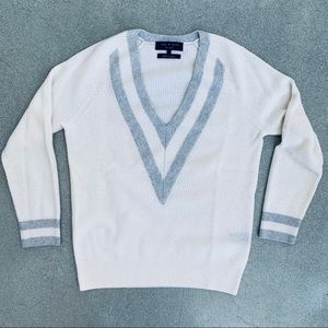 100% Cashmere Long Sleeve V-Neck Sweater